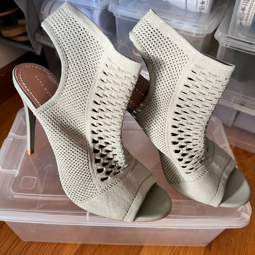 ZARA OPEN TOES SANDALS